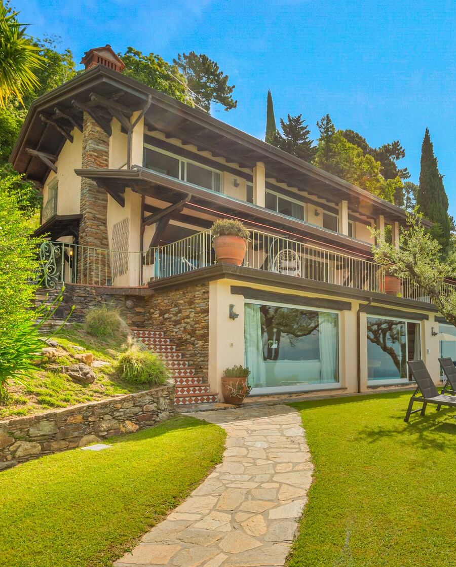 La villa principale della tenuta sulle colline di Strettoia